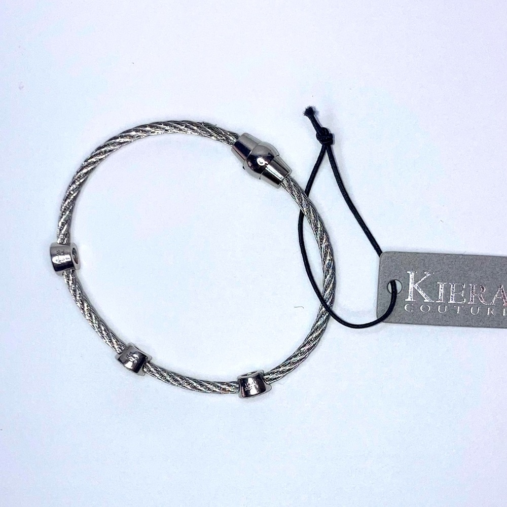 🔹 NEW Kiera Couture Twisted Bracelet